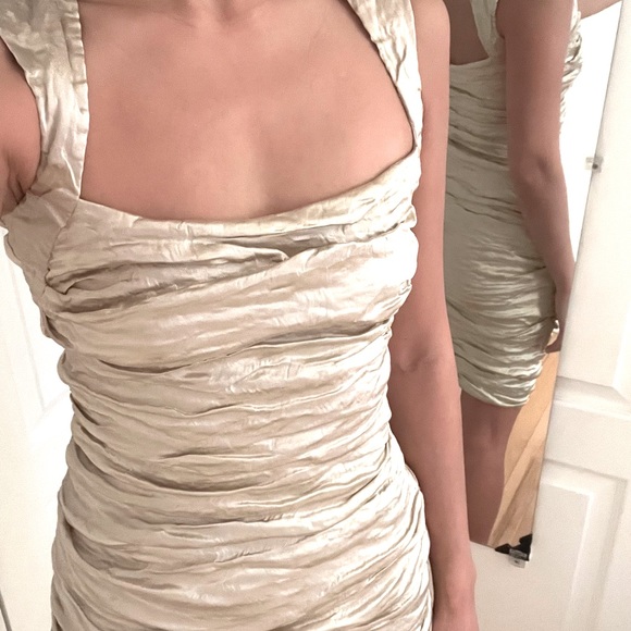 Nicole Miller Champagne Gold Square Neck Cocktail Dress - Sz 6 - Picture 3 of 6